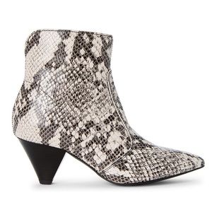 Gabriela SnakeSkin Effect Short Boots!